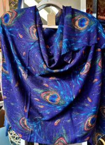 85% wool and 15% silk
Simply perfect